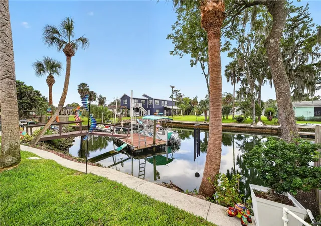 4th image of 1424 Se 5Th Ave, Crystal River, FL 34429 | MLS# OM730722