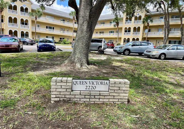 3rd image of 2220 Spanish Dr #60, Clearwater, FL 33763 | MLS# TB8540558