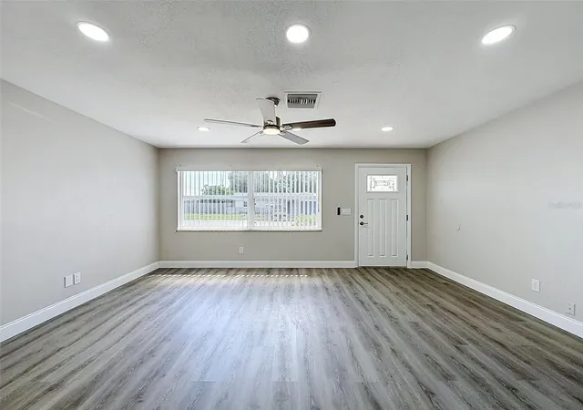 5th image of 14998 Mockingbird Ln, Clearwater, FL 33760 | MLS# W7888749
