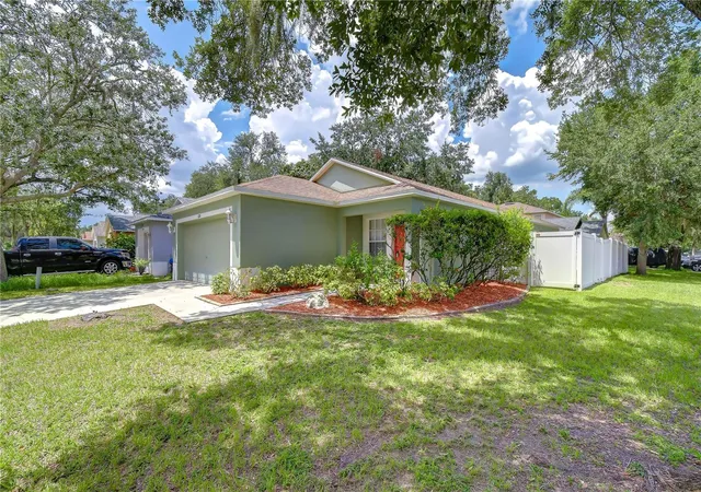 2nd image of 8736 Morrison Oaks Ct, Temple Terrace, FL 33637 | MLS# TB8540565