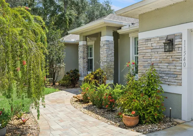 Photo 4 of Single family home for sale at 11540 Nellie Oaks Bnd, Clermont, FL 34711 | MLS# O6435032 | Listing updated on 2026-08-21