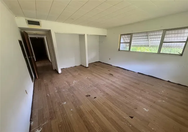 Photo 4 of Single family home for sale at 6187 Ogburn St, Brooksville, FL 34602 | MLS# TB8540577 | Listing updated on 2026-08-20