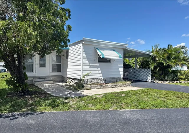 2nd image of 7164 Mount Georgetown Dr Ne #553, Saint Petersburg, FL 33702 | MLS# TB8540578