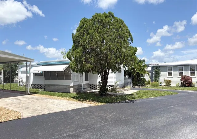 3rd image of 7164 Mount Georgetown Dr Ne #553, Saint Petersburg, FL 33702 | MLS# TB8540578