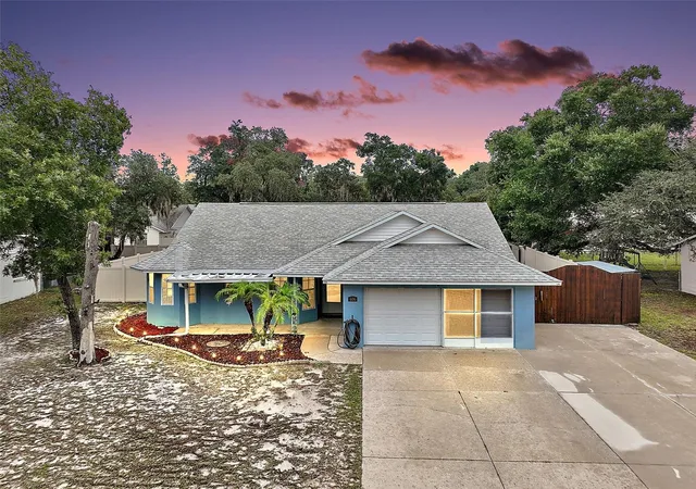 Photo 1 of Sale Pending at 606 Cricket Holw Ln, Eustis, FL 32726 | MLS# G5116678 | Listing updated on 2026-08-30
