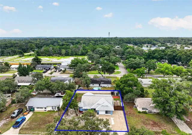 Photo 2 of Single Family Residence at 606 Cricket Holw Ln, Eustis, FL 32726 | MLS# G5116678 |  | Sold on 2026-09-18
