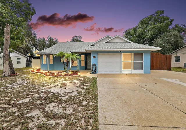 Photo 4 of Single Family Residence at 606 Cricket Holw Ln, Eustis, FL 32726 | MLS# G5116678 |  | Sold on 2026-09-18