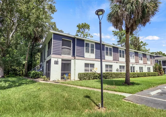 1st image of 2005 Northlake Dr, Sanford, FL 32773 | MLS# O6435049
