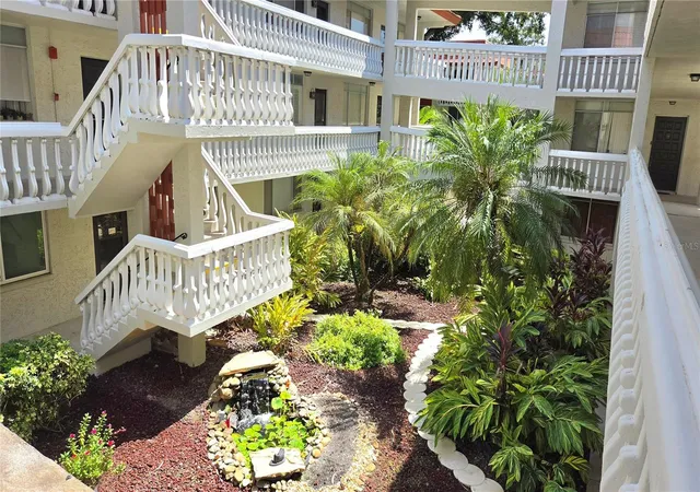 2nd image of 1001 Pearce Dr #211, Clearwater, FL 33764 | MLS# TB8540589