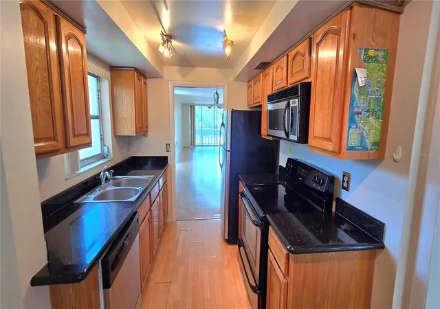 5th image of 1001 Pearce Dr, Clearwater, FL 33764