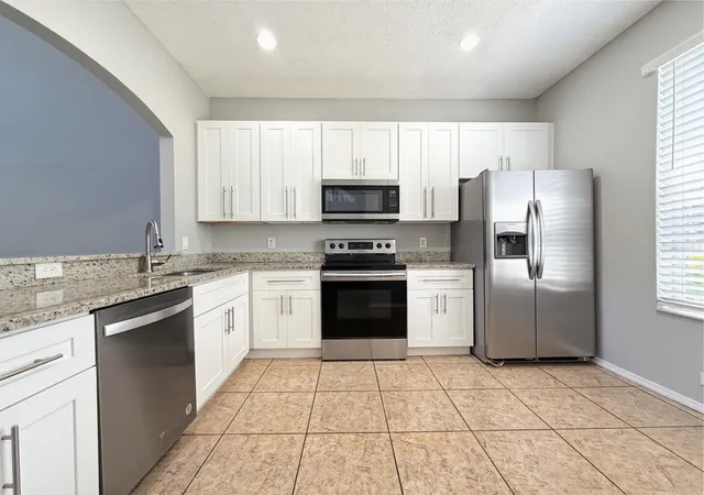 image of 13180 Summerton Dr, Orlando, FL 32824 | MLS# O6435064