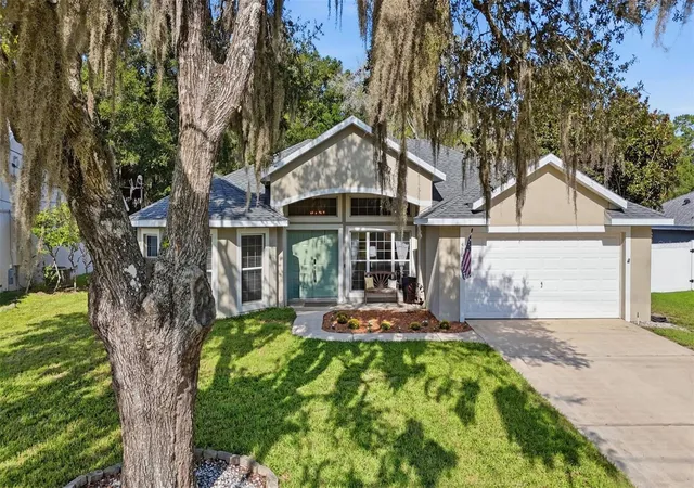 Photo 3 of Sale Pending at 580 S Pearl St, Deland, FL 32720 | MLS# V4950834 | Listing updated on 2026-08-26
