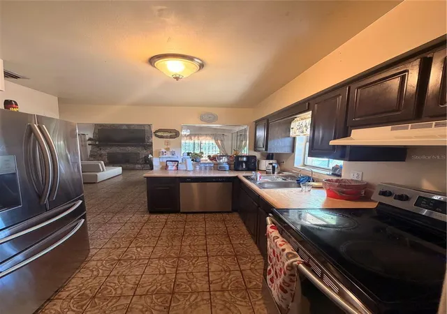 2nd image of 7002 Larimer Ct, Tampa, FL 33615 | MLS# S5155965