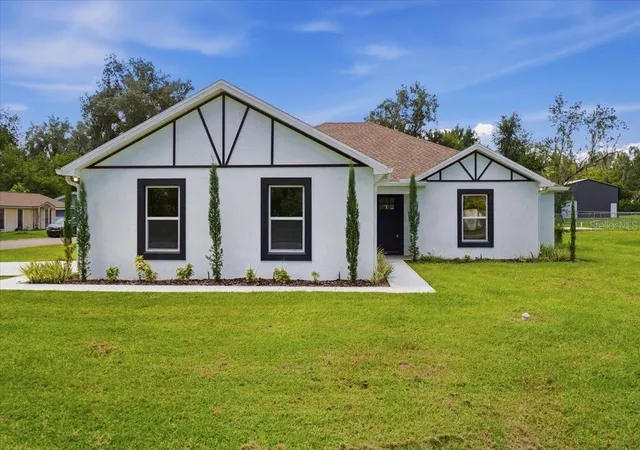 Photo 2 of Single family home for sale at 829 N Clermont Ave, Fort Meade, FL 33841 | MLS# TB8540634 | Listing updated on 2026-09-03
