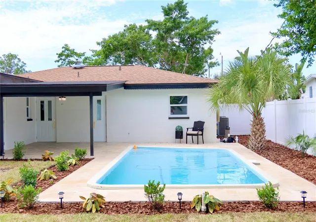 4th image of 5671 Orange Rd, Seminole, FL 33772 | MLS# W7888757