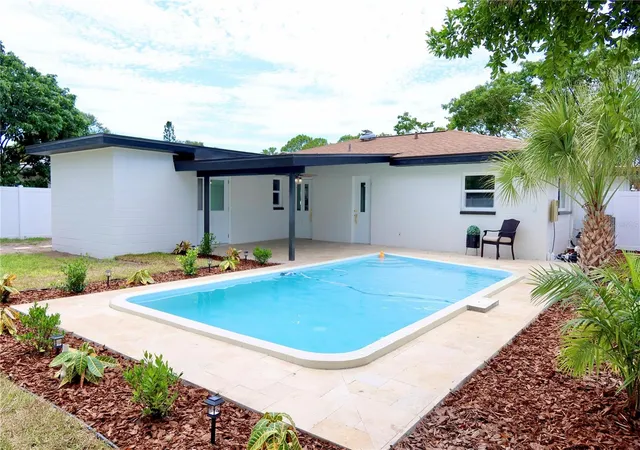 5th image of 5671 Orange Rd, Seminole, FL 33772 | MLS# W7888757