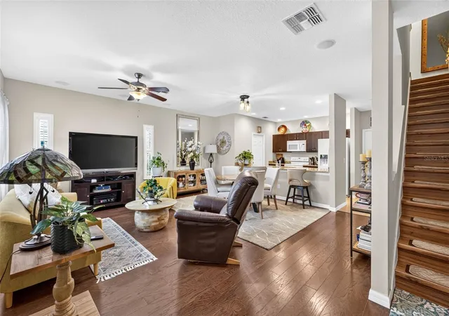 4th image of 119 N Betty Ln, Clearwater, FL 33755 | MLS# TB8543822