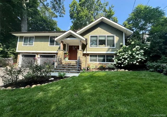 1st image of 9 Winding Wy, Oyster Bay, NY 11579 | MLS# 991457
