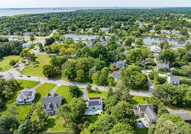 2nd image of 220 Windsor Ave, Islip, NY 11718 | MLS# 999271