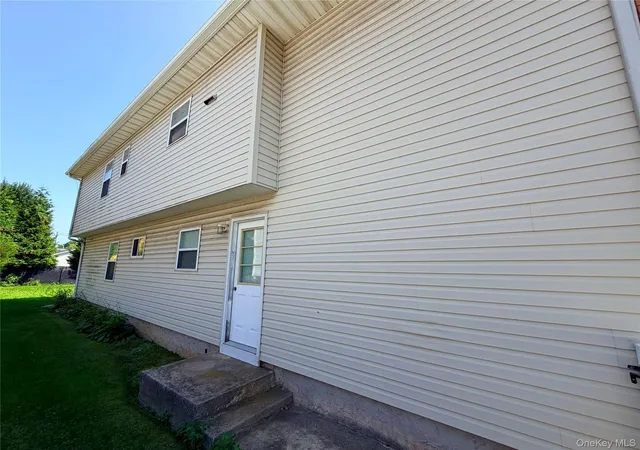 Photo 3 of Single family home for sale at 2929 Rockaway Ave, Hempstead, NY 11572 | MLS# 1036586 | Listing updated on 2026-09-06