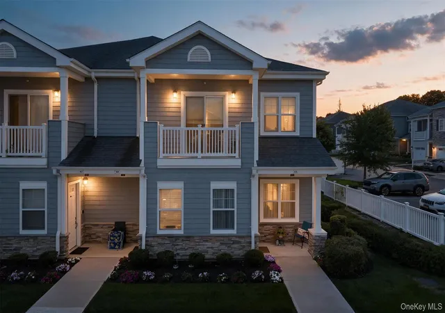 2nd image of 63 Winter Pl, Huntington, NY 11731 | MLS# 1037047