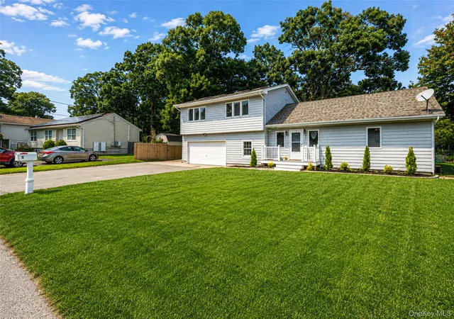 Photo 26 of Sale Pending at 5 Sinclair St, Brookhaven, NY 11950 | MLS# 1037238 | Listing updated on 2026-10-06