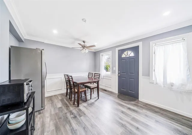 Photo 3 of Single family home for sale at 5 Sinclair St, Brookhaven, NY 11950 | MLS# 1037238 | Listing updated on 2026-08-23