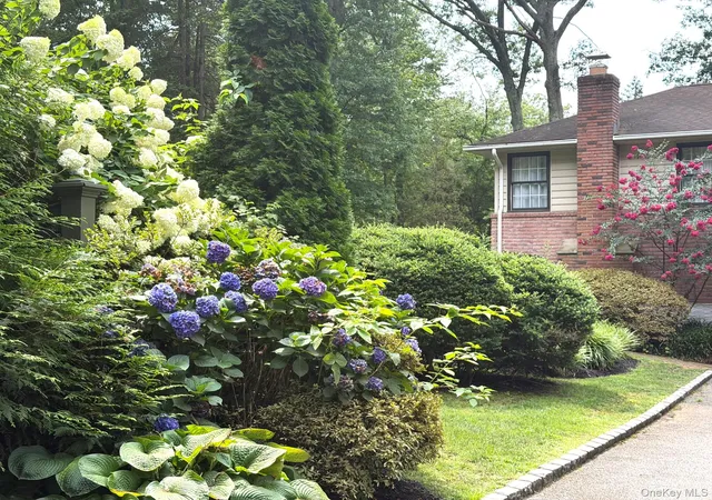 5th image of 12 Robin Ln, Huntington, NY 11743 | MLS# 1038633