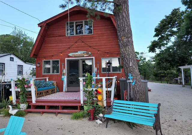 5th image of 100 Reeves Bay Trl, Southampton, NY 11901 | MLS# 1040168