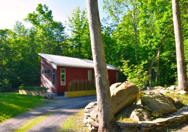 Photo 3 of Single family home for sale at 32 Old E Rd, Plattekill, NY 12589 | MLS# 1040908 | Listing updated on 2026-09-06