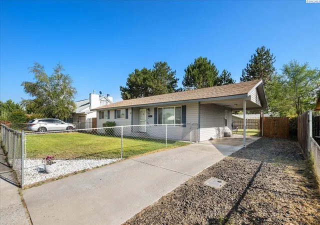 2nd image of 431 W 10th Ave, Kennewick, WA 99336 | MLS# 295454