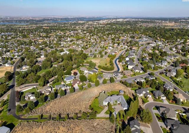 3rd image of 1361 Gage Blvd, Richland, WA 99352 | MLS# 295500