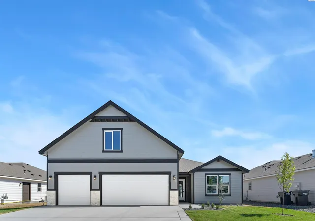 1st image of 10107 Redbud Dr, Pasco, WA 99301 | MLS# 294094