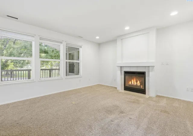 Photo 3 of Single family home for sale at 3312 S Huntington St, Kennewick, WA 99337 | MLS# 294833 | Listing updated on 2026-09-10