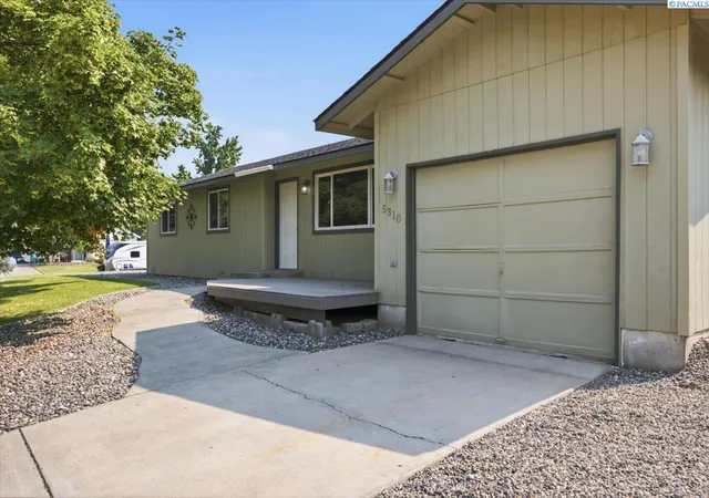 1st image of 5310 Blue Heron Blvd, West Richland, WA 99353 | MLS# 295449