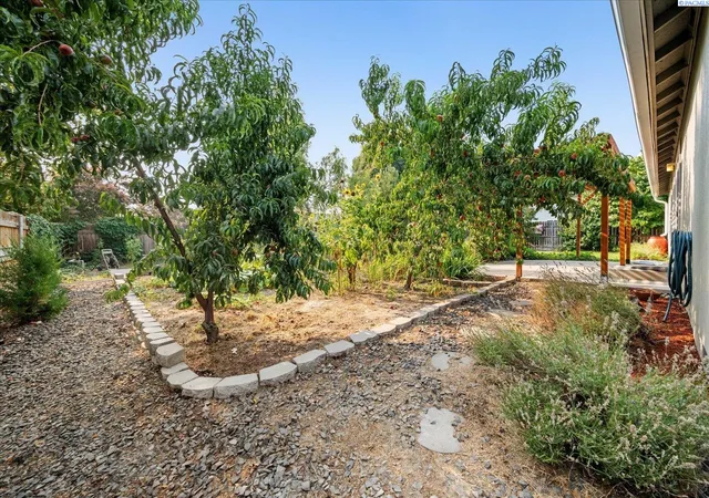19th image of 3001 S Highlands Blvd, West Richland, WA 99353 | MLS# 295410