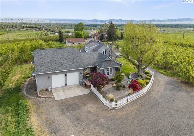 2nd image of 31 Gilbert, Zillah, WA 98953 | MLS# 292231
