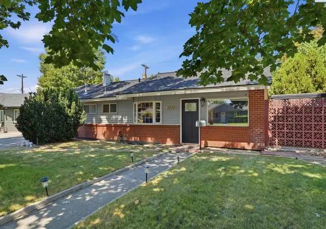 1st image of 2200 Dover Street, Richland, WA 99352 | MLS# 293835
