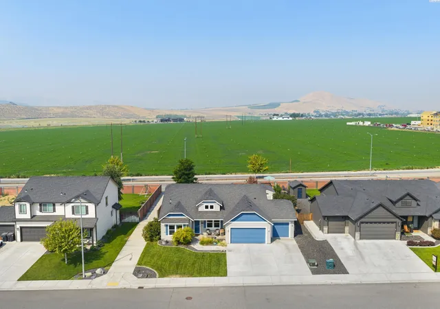 2nd image of 6199 Teak Ln, West Richland, WA 99353 | MLS# 295525