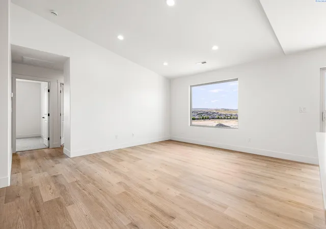 3rd image of 2900 S Penn St, Kennewick, WA 99338 | MLS# 295649
