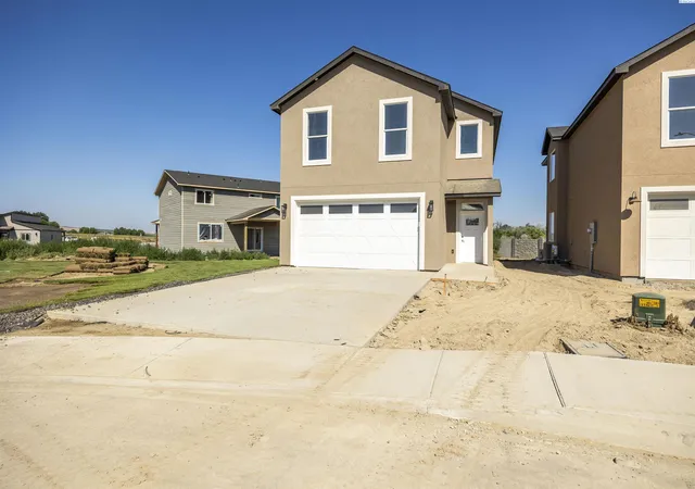 1st image of 205 Victoria Street, Sunnyside, WA 98944 | MLS# 295450