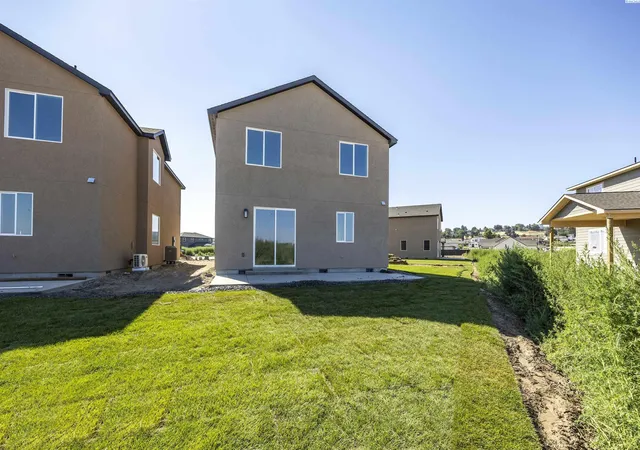 22nd image of 205 Victoria Street, Sunnyside, WA 98944 | MLS# 295450