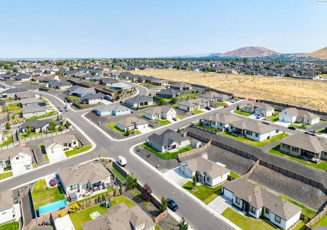 37th image of 7025 Collins Rd, West Richland, WA 99353 | MLS# 295287