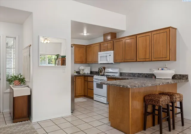 5th image of 105 Innisbrook Ln, Pasco, WA 99301 | MLS# 295657