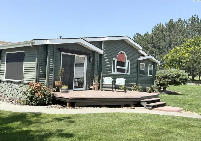 5th image of 21 Honeysuckle Rd, Pasco, WA 99301 | MLS# 295460