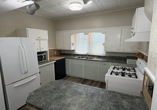 Photo 4 of Single family home for sale at 127 N Kinney, Angola, IN 46703 | MLS# 202617363 | Listing updated on 2026-08-30