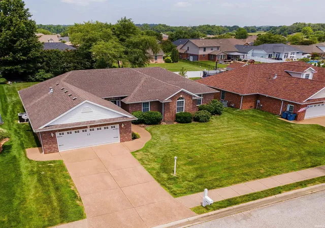 Photo 3 of Manufactured home for sale at 2742 Charlestown Ct, Evansville, IN 47725 | MLS# 202626226 | Listing updated on 2026-09-01