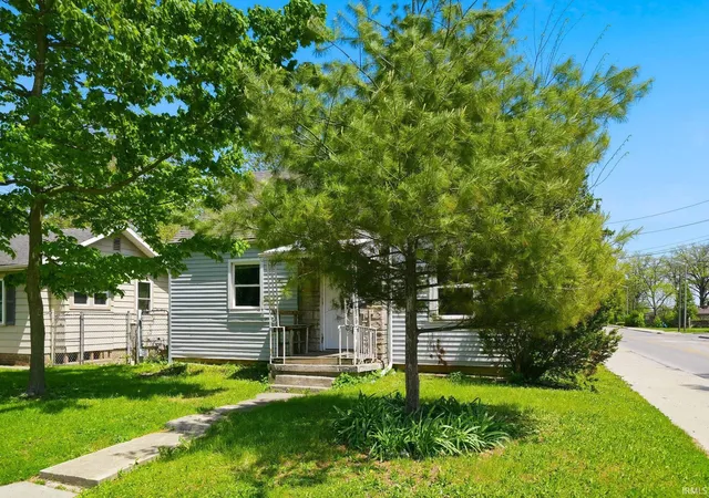 3rd image of 3421 Alexander St, Fort Wayne, IN 46806 | MLS# 202632374