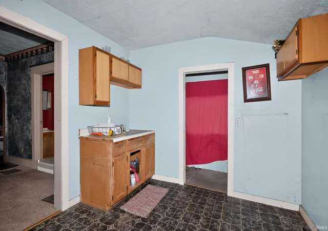 3rd image of 433 S Armstrong St, Kokomo, IN 46901 | MLS# 202632689
