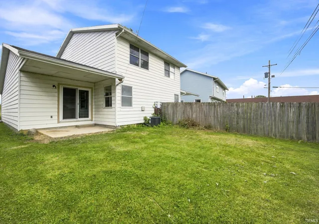 3rd image of 2417 State St, Lafayette, IN 47905 | MLS# 202632712
